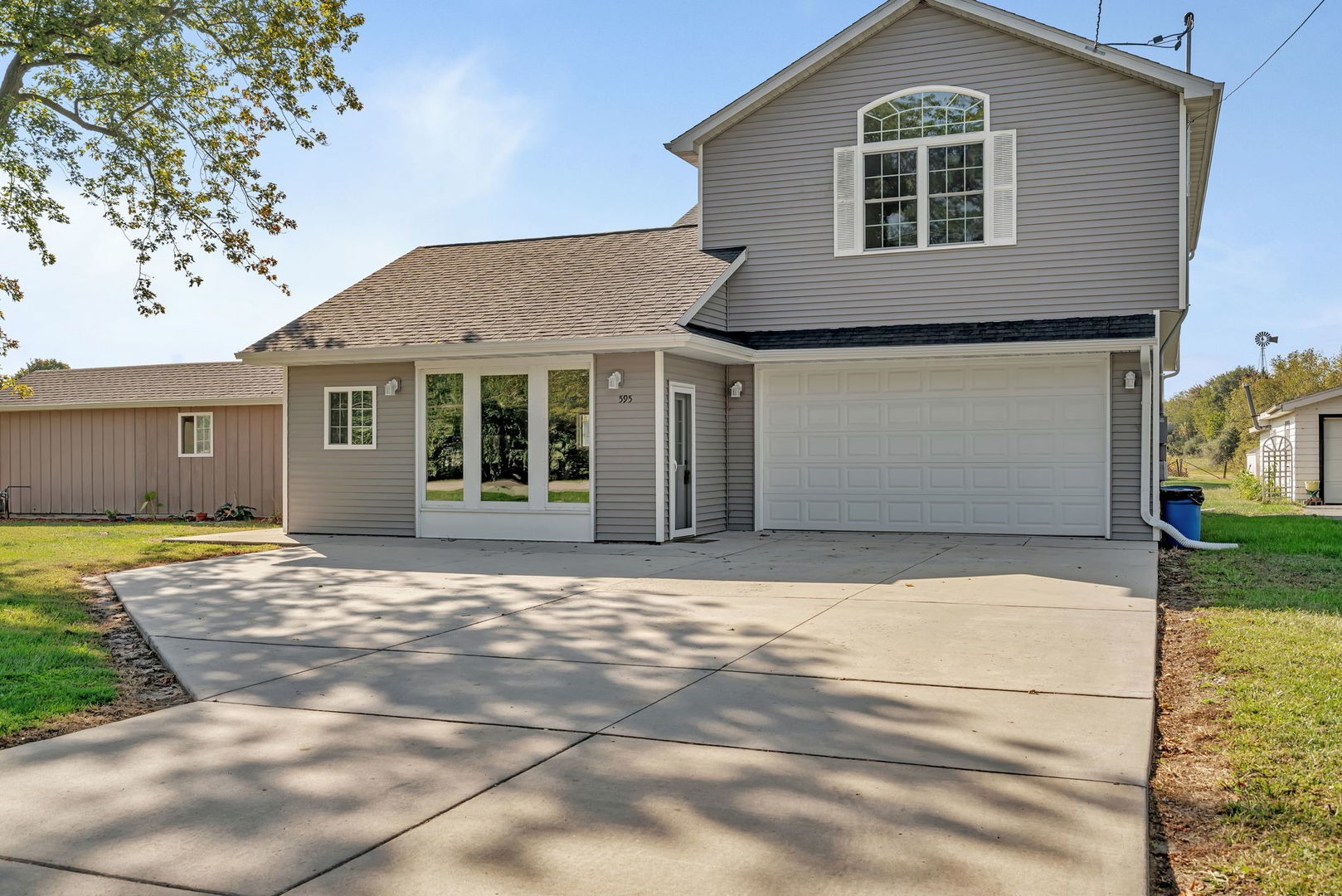 595 W Rathburn Street, Carbon Hill, IL 60416