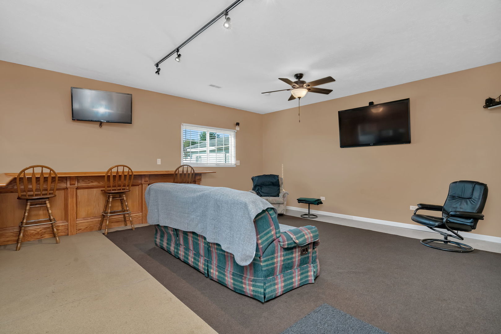 595 W Rathburn Street, Carbon Hill, IL 60416