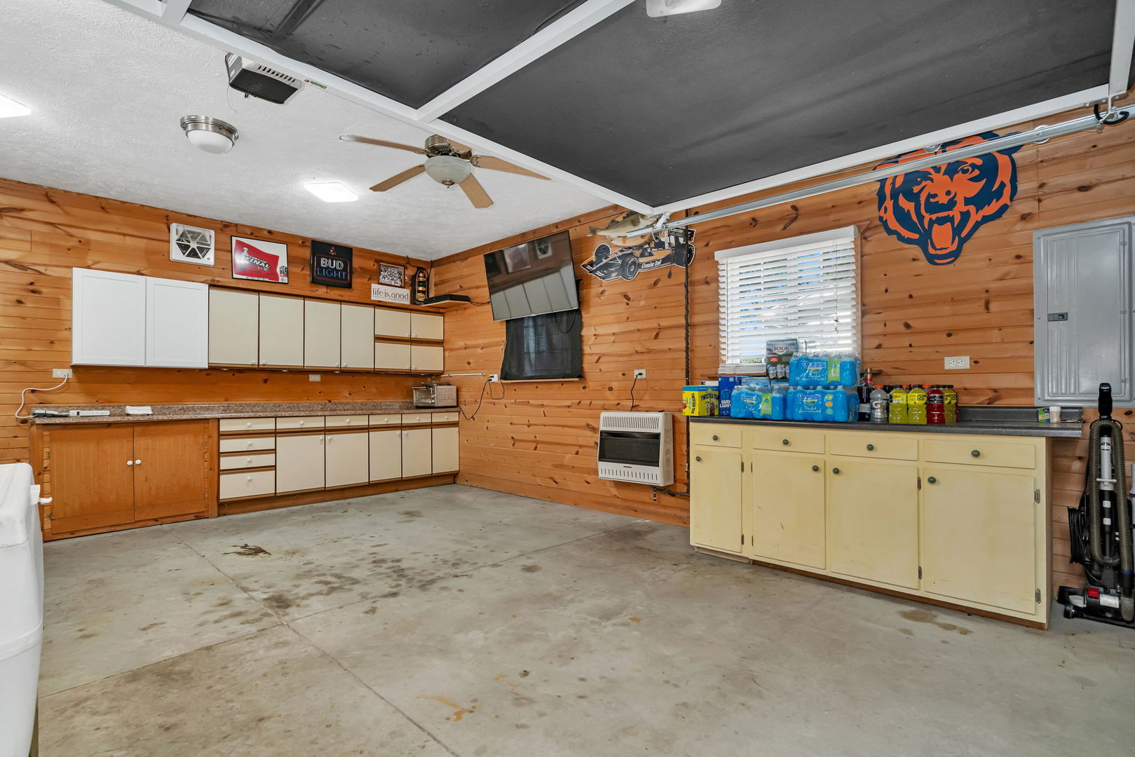 595 W Rathburn Street, Carbon Hill, IL 60416