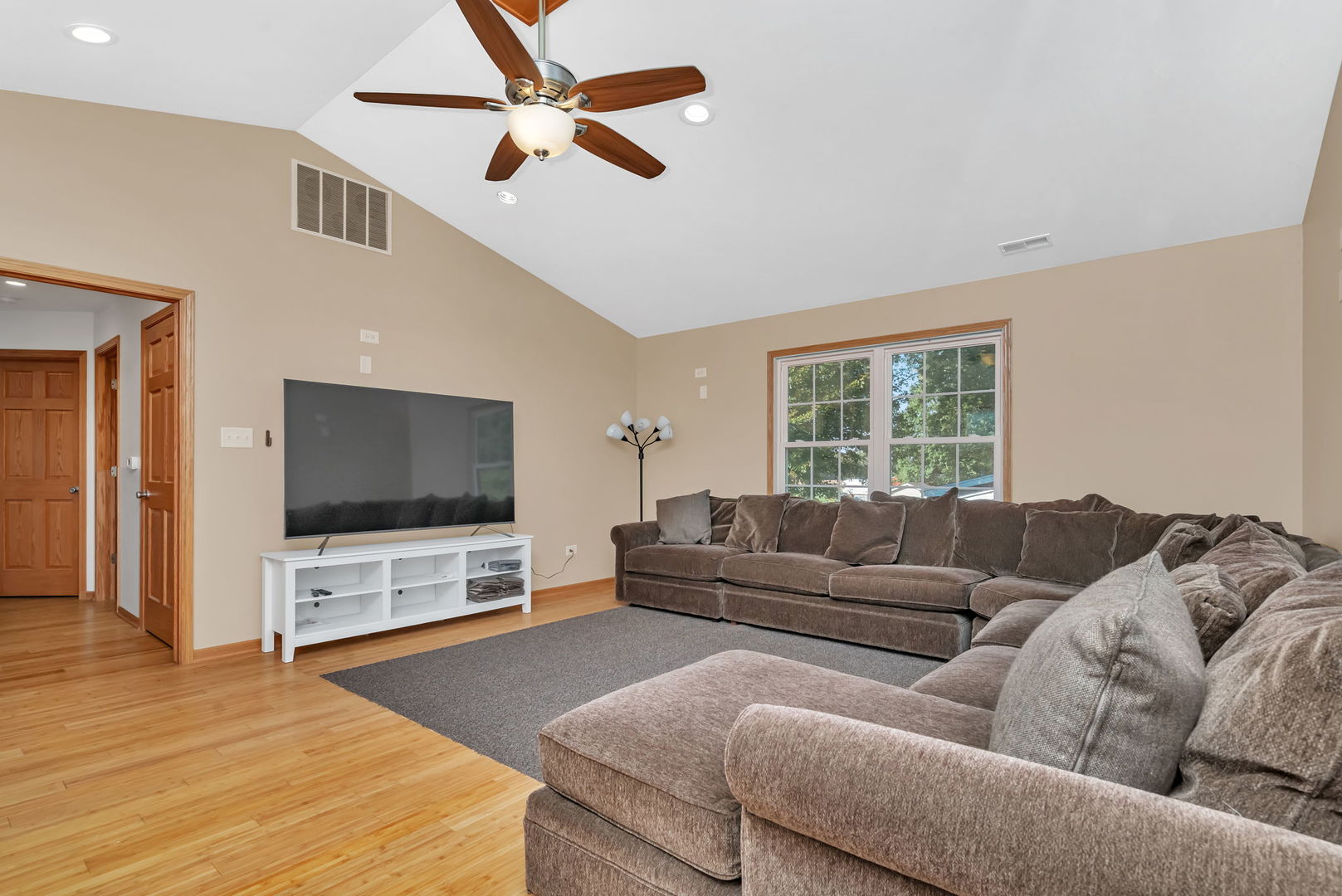 595 W Rathburn Street, Carbon Hill, IL 60416