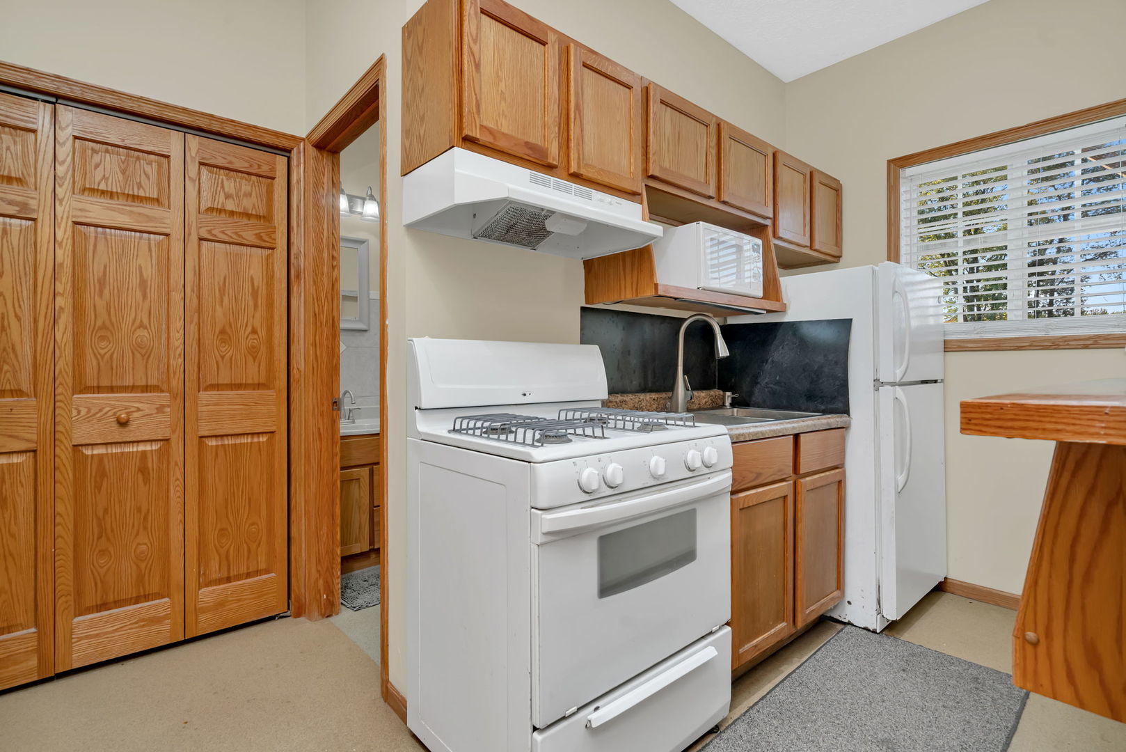 595 W Rathburn Street, Carbon Hill, IL 60416