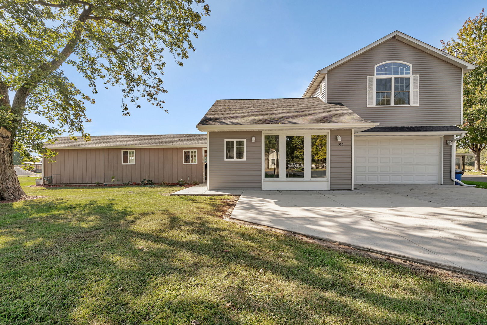 595 W Rathburn Street, Carbon Hill, IL 60416