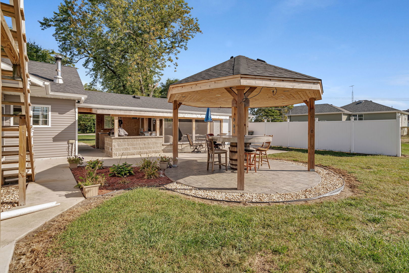 595 W Rathburn Street, Carbon Hill, IL 60416