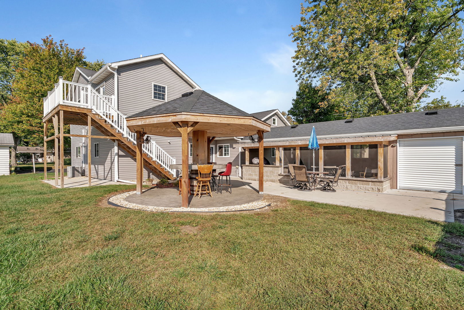 595 W Rathburn Street, Carbon Hill, IL 60416