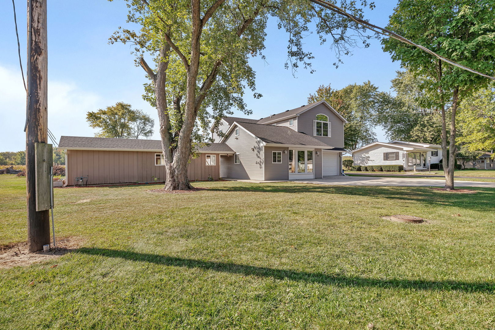 595 W Rathburn Street, Carbon Hill, IL 60416