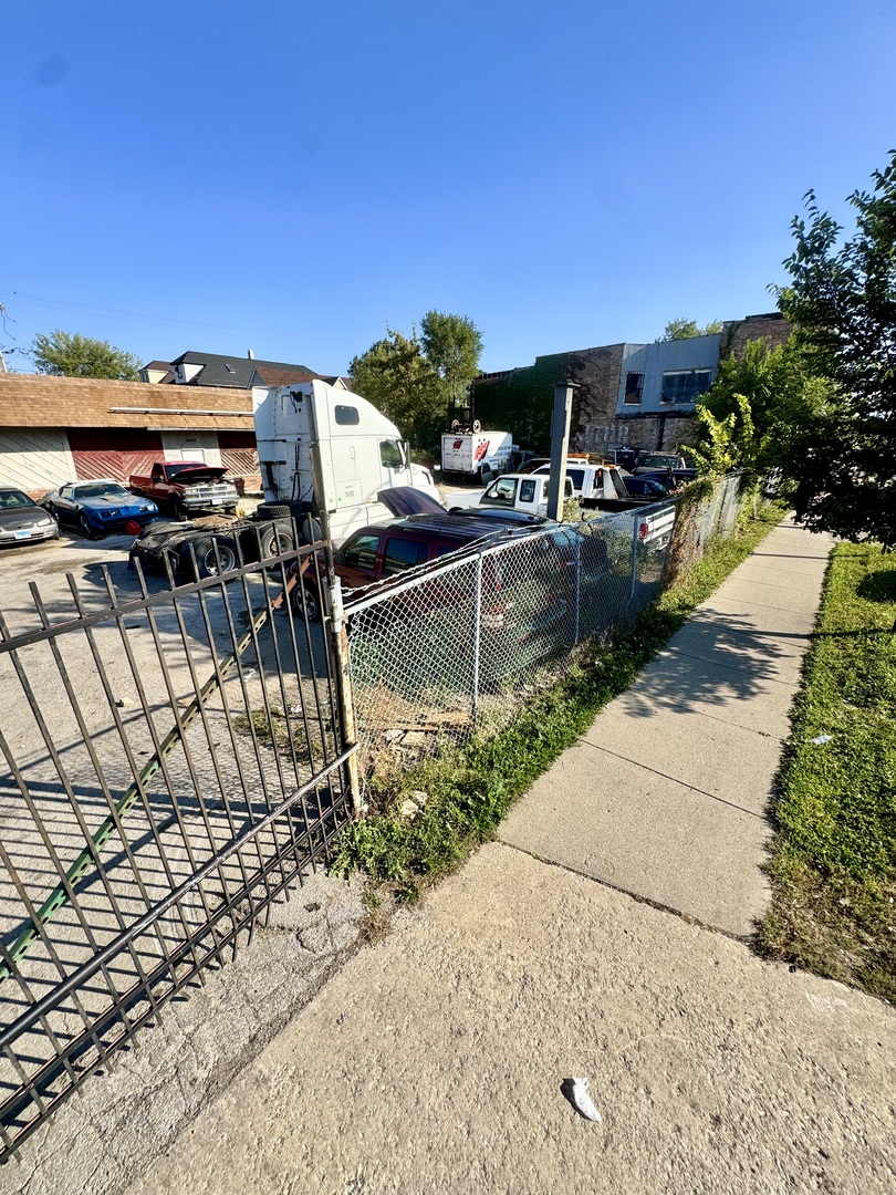 7147 S Ashland Avenue, Chicago, IL 60636