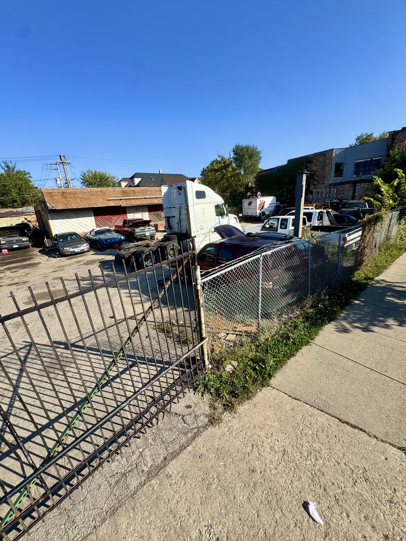 7147 S Ashland Avenue, Chicago, IL 60636