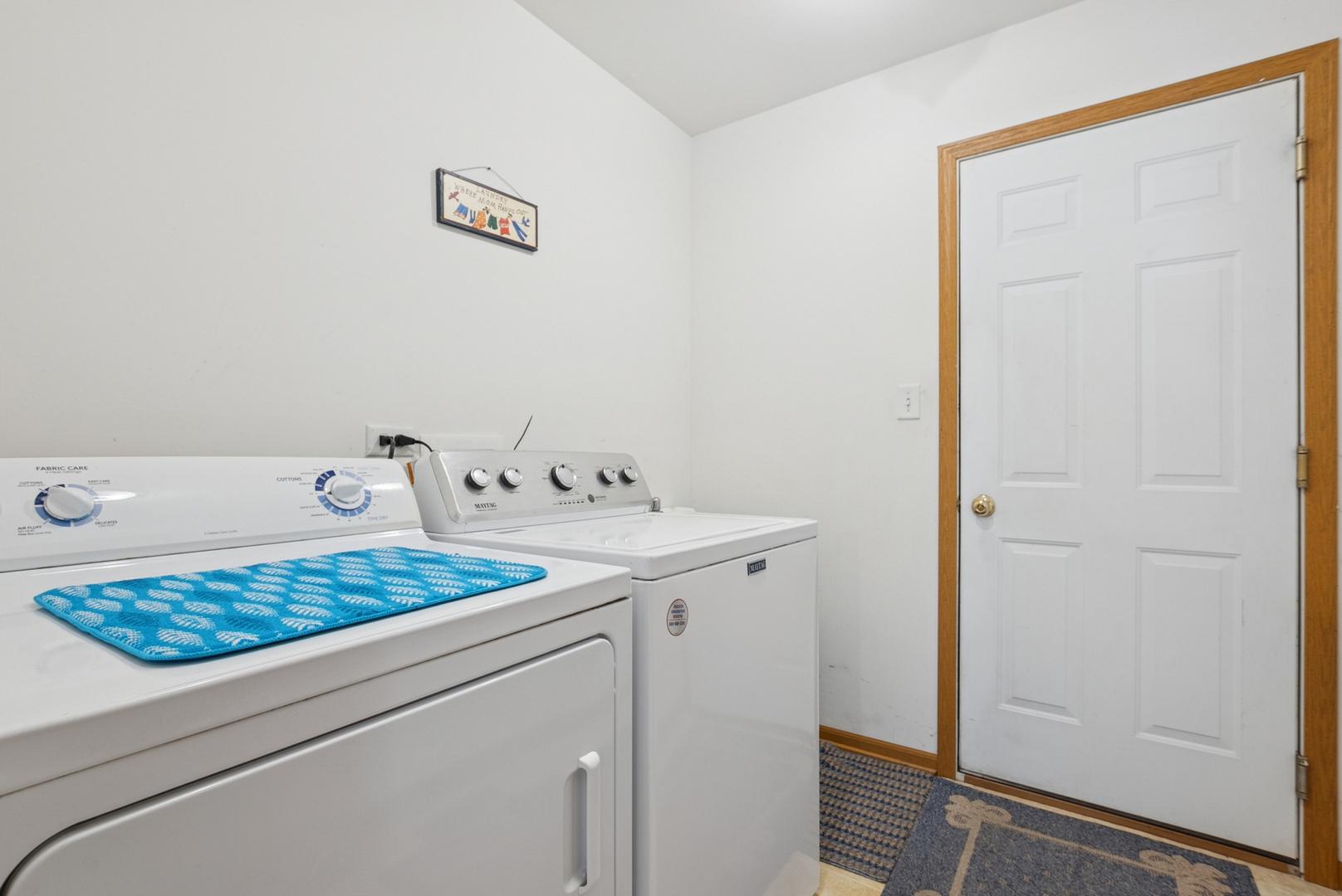 529 Chestnut Lane, Peotone, IL 60468