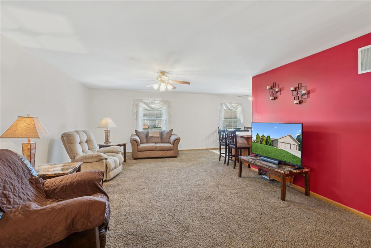 529 Chestnut Lane, Peotone, IL 60468