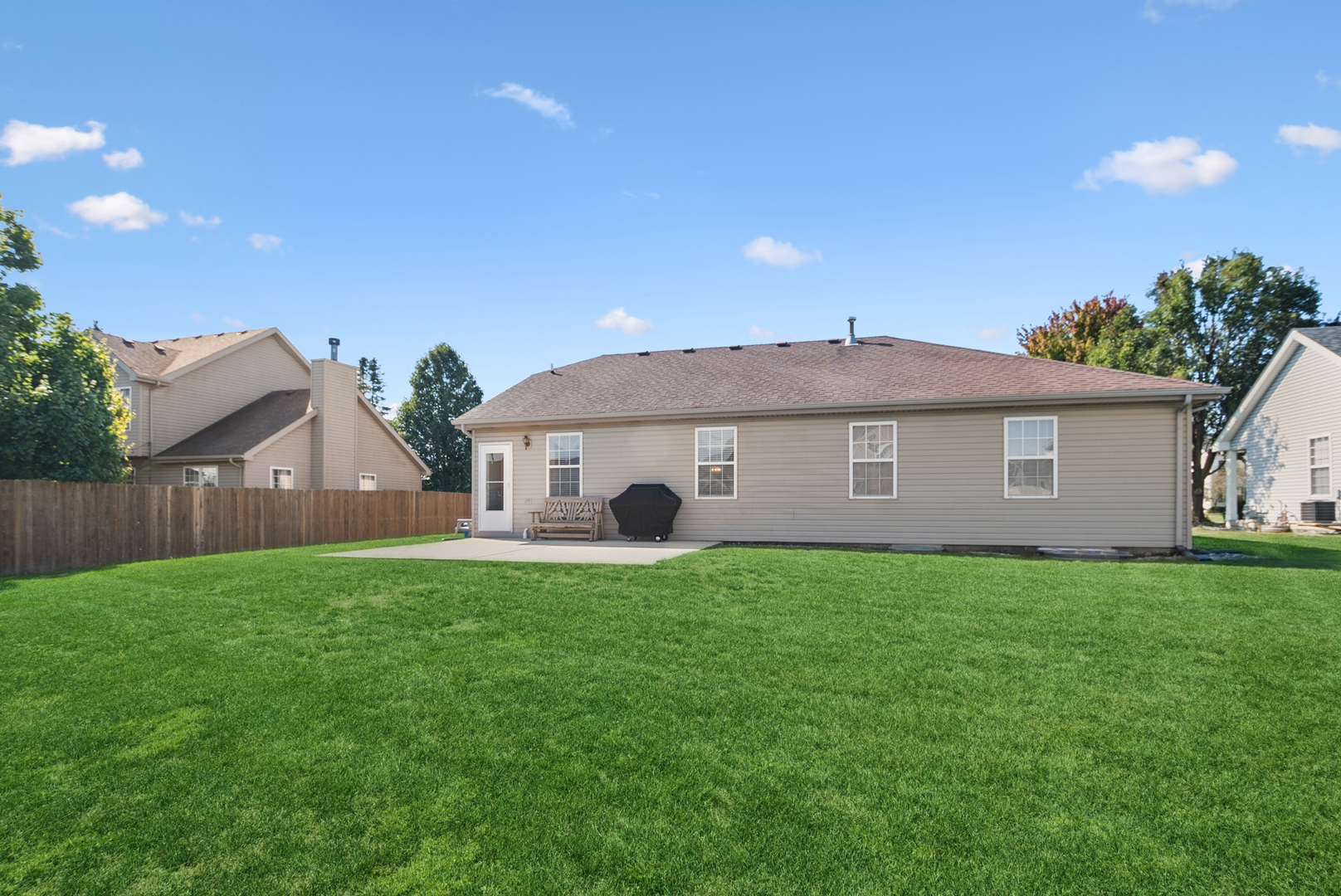 529 Chestnut Lane, Peotone, IL 60468