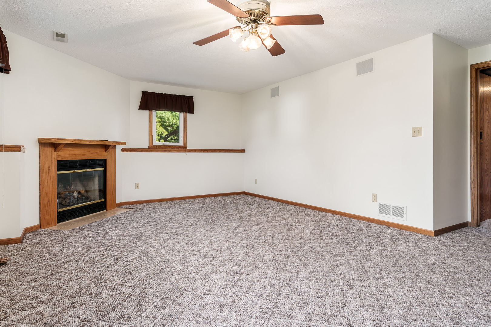 9350 Cherrywood, Roscoe, IL 61073