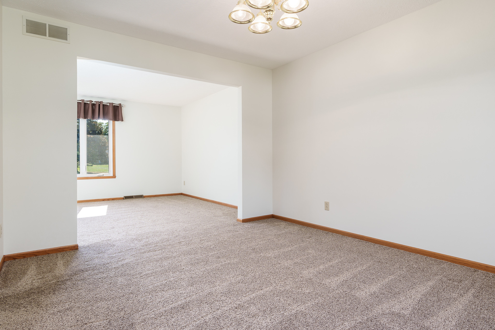 9350 Cherrywood, Roscoe, IL 61073