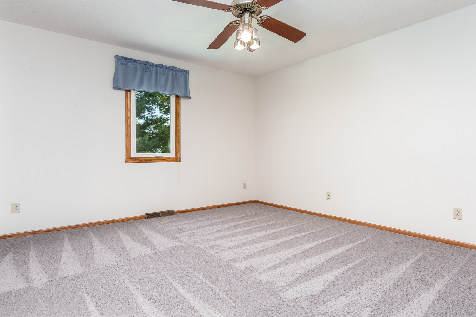 9350 Cherrywood, Roscoe, IL 61073