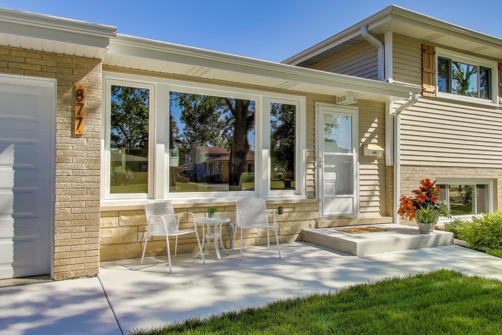 877 S Cedar Avenue, Elmhurst, IL 60126
