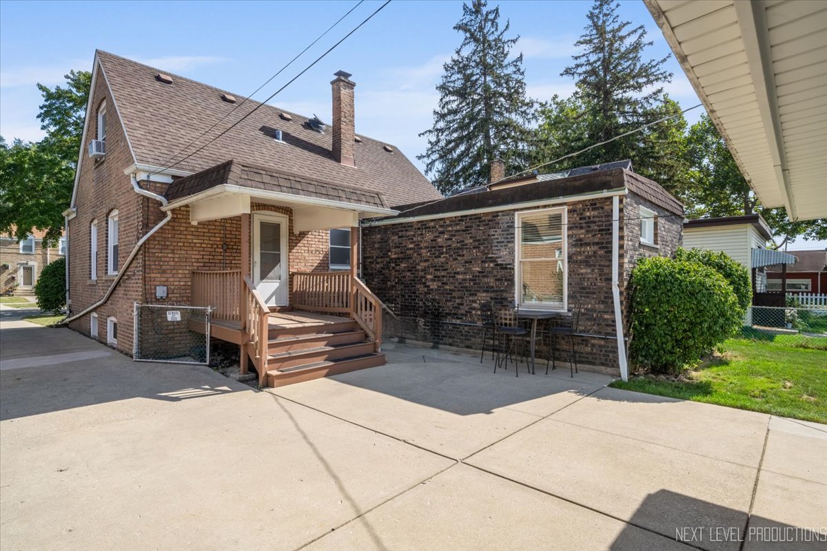 2440 S 20th Avenue, Broadview, IL 60155