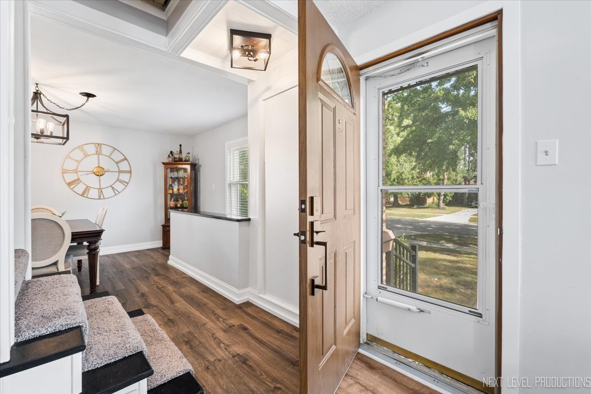 2440 S 20th Avenue, Broadview, IL 60155