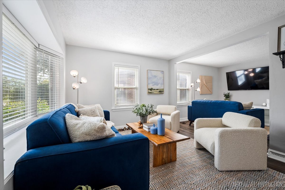 2440 S 20th Avenue, Broadview, IL 60155