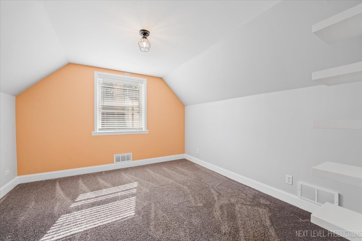 2440 S 20th Avenue, Broadview, IL 60155