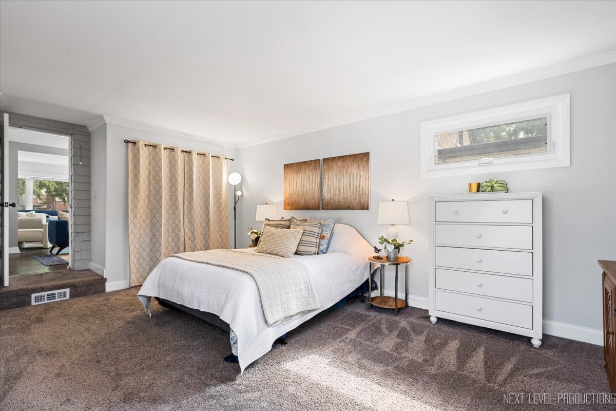 2440 S 20th Avenue, Broadview, IL 60155