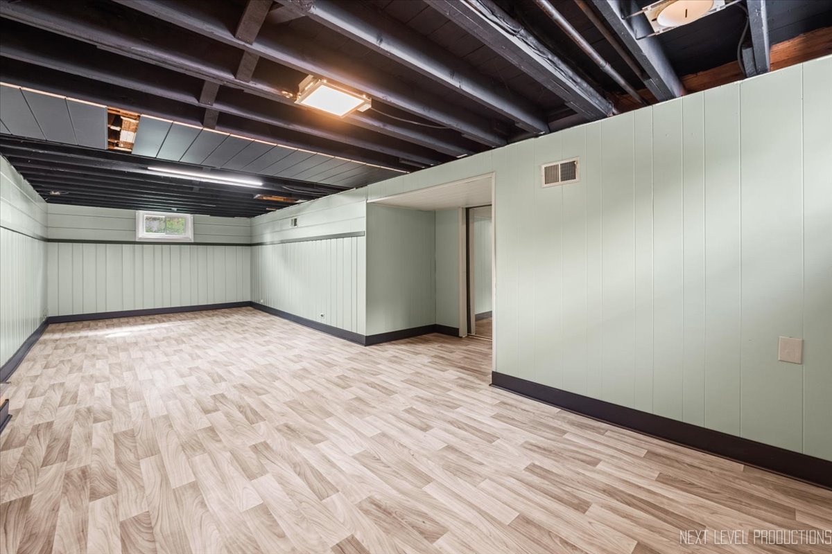 2440 S 20th Avenue, Broadview, IL 60155