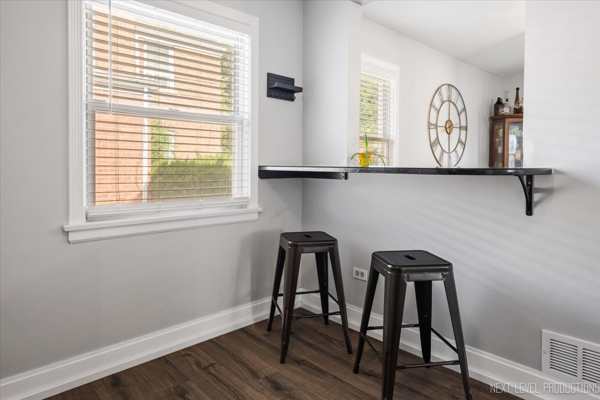 2440 S 20th Avenue, Broadview, IL 60155