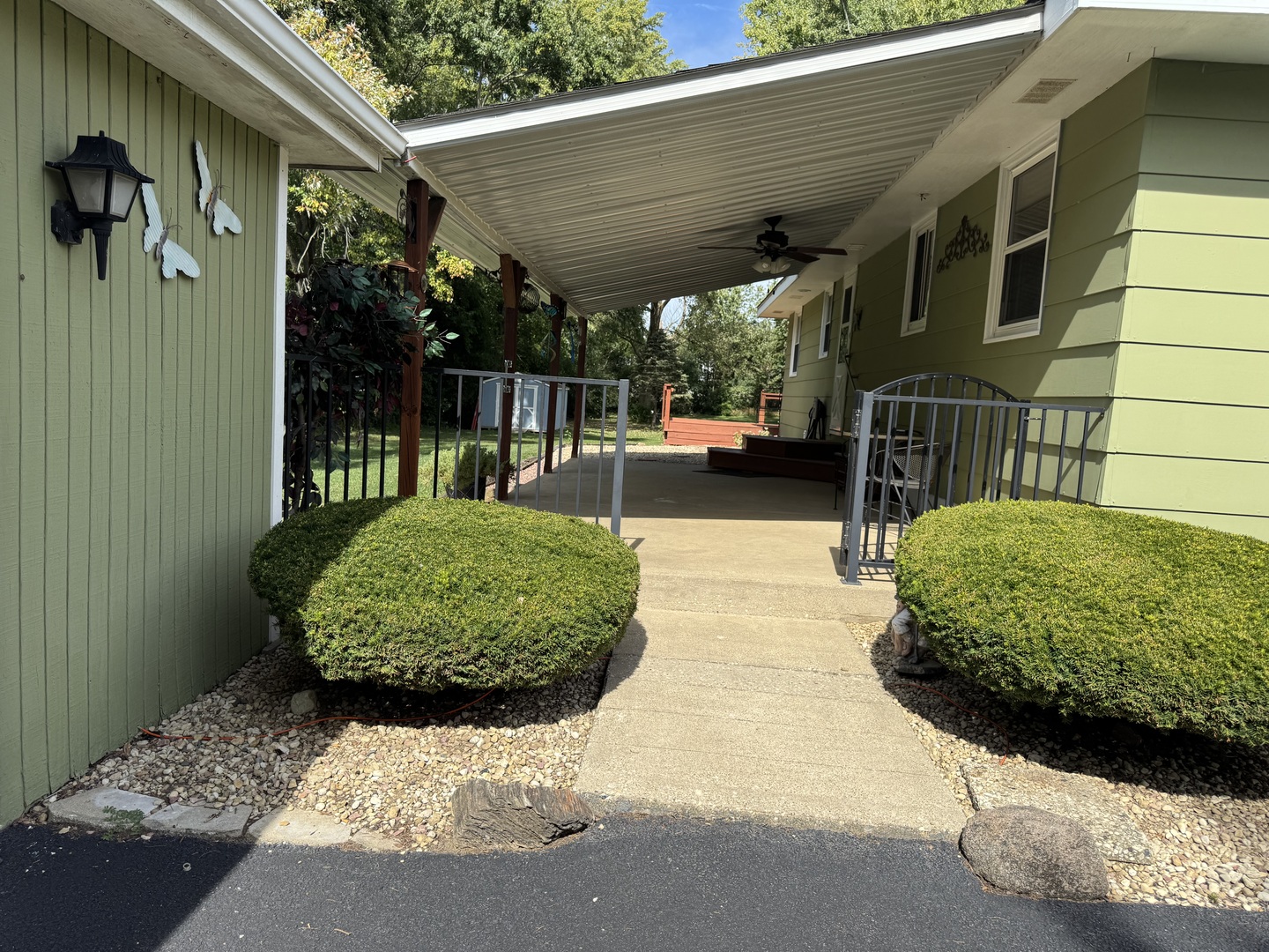 609 Oak Street, Lockport, IL 60441