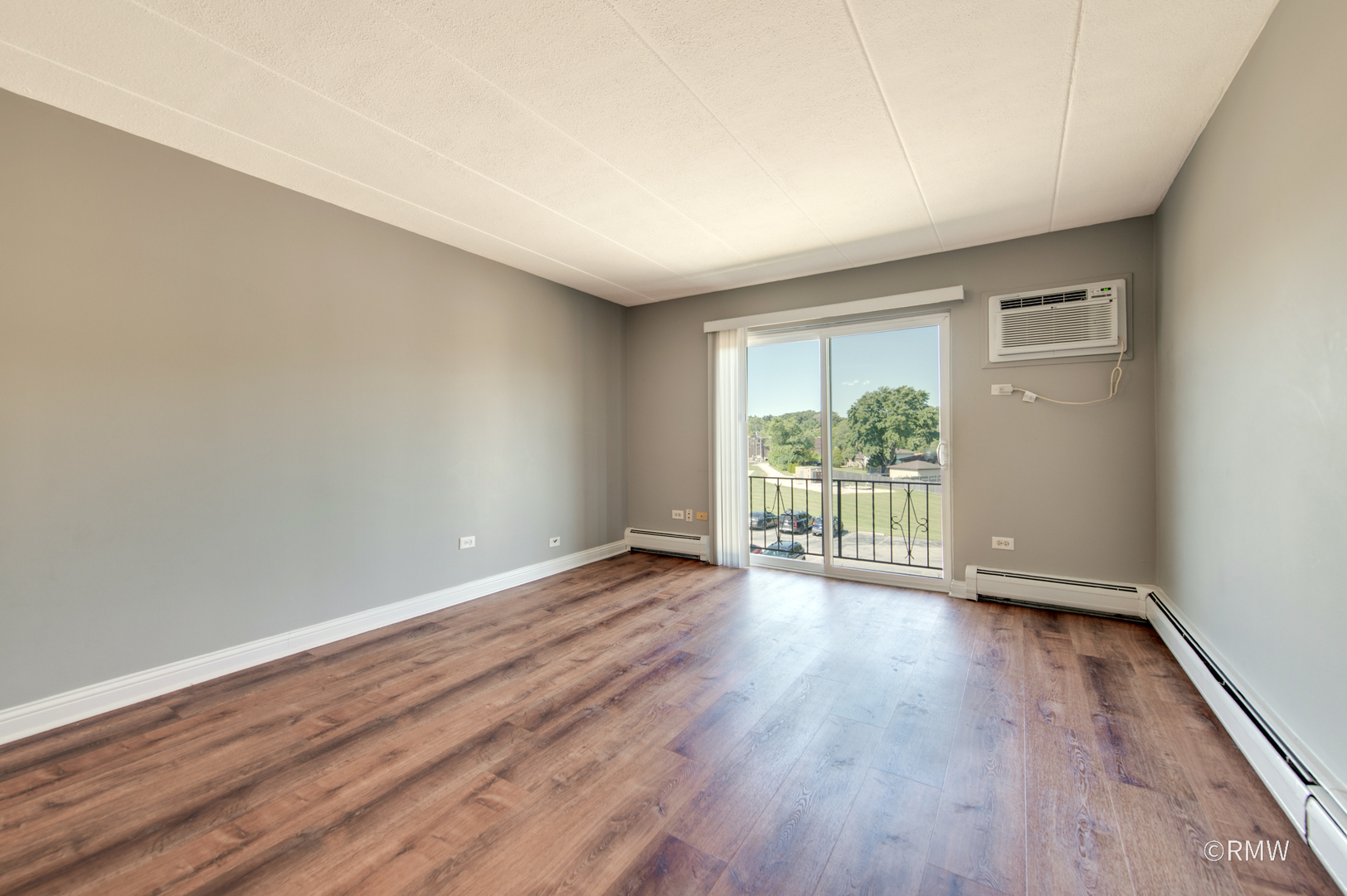 560 E Lawrence Avenue #307, Roselle, IL 60172