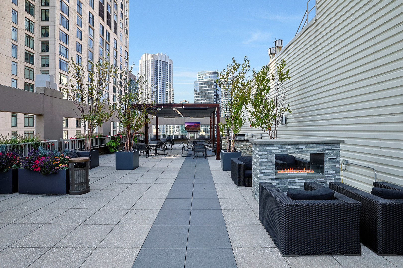 530 N Lake Shore Drive #2101, Chicago, IL 60611