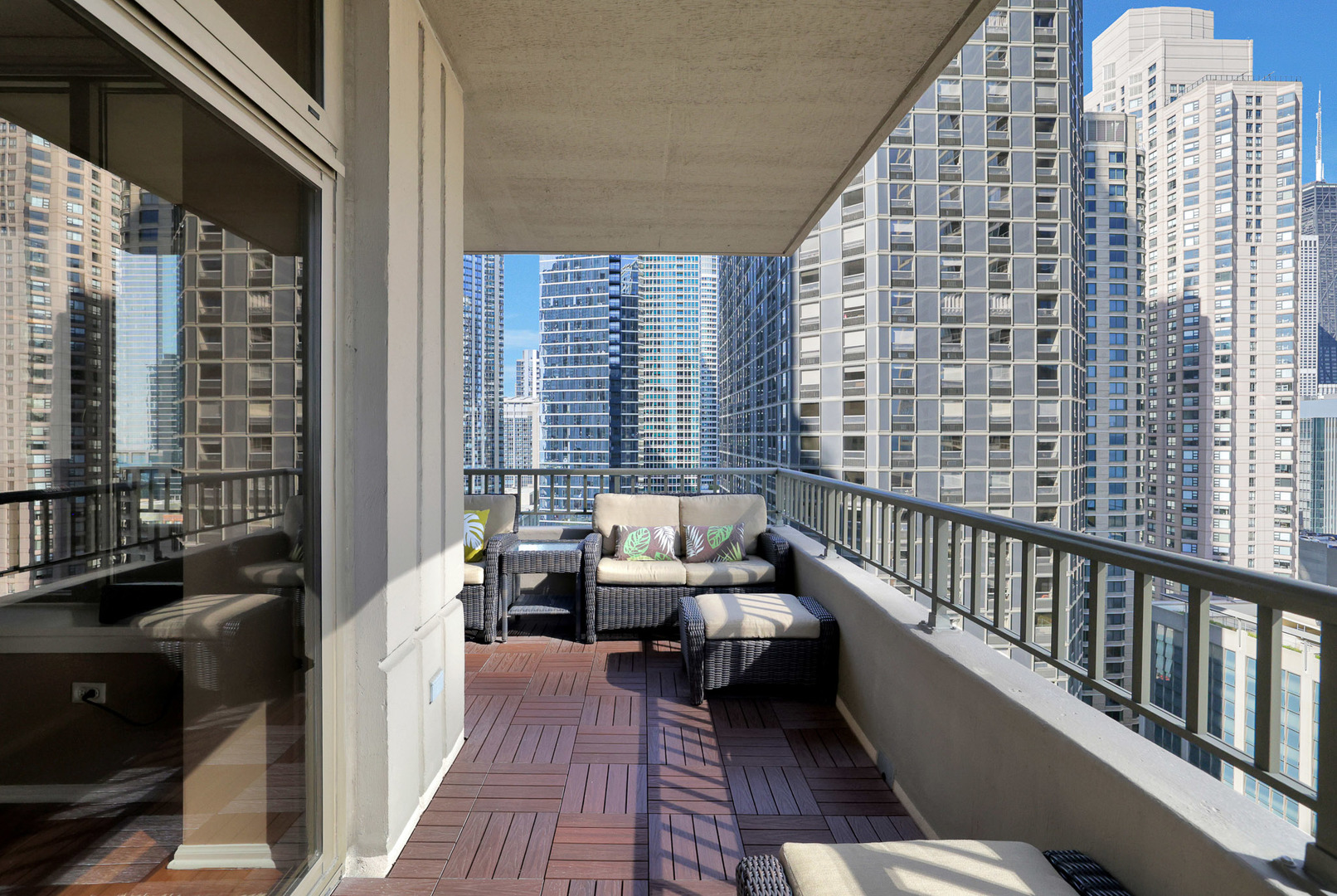 530 N Lake Shore Drive #2101, Chicago, IL 60611