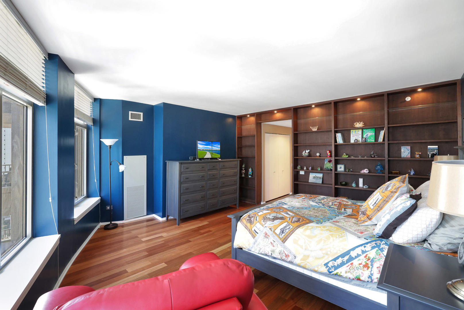 530 N Lake Shore Drive #2101, Chicago, IL 60611