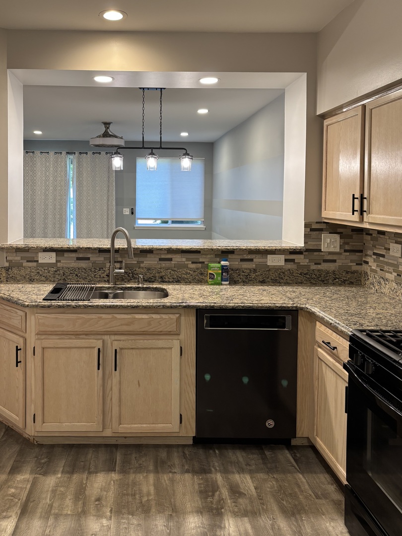 270 Sierra Pass Drive, Schaumburg, IL 60194