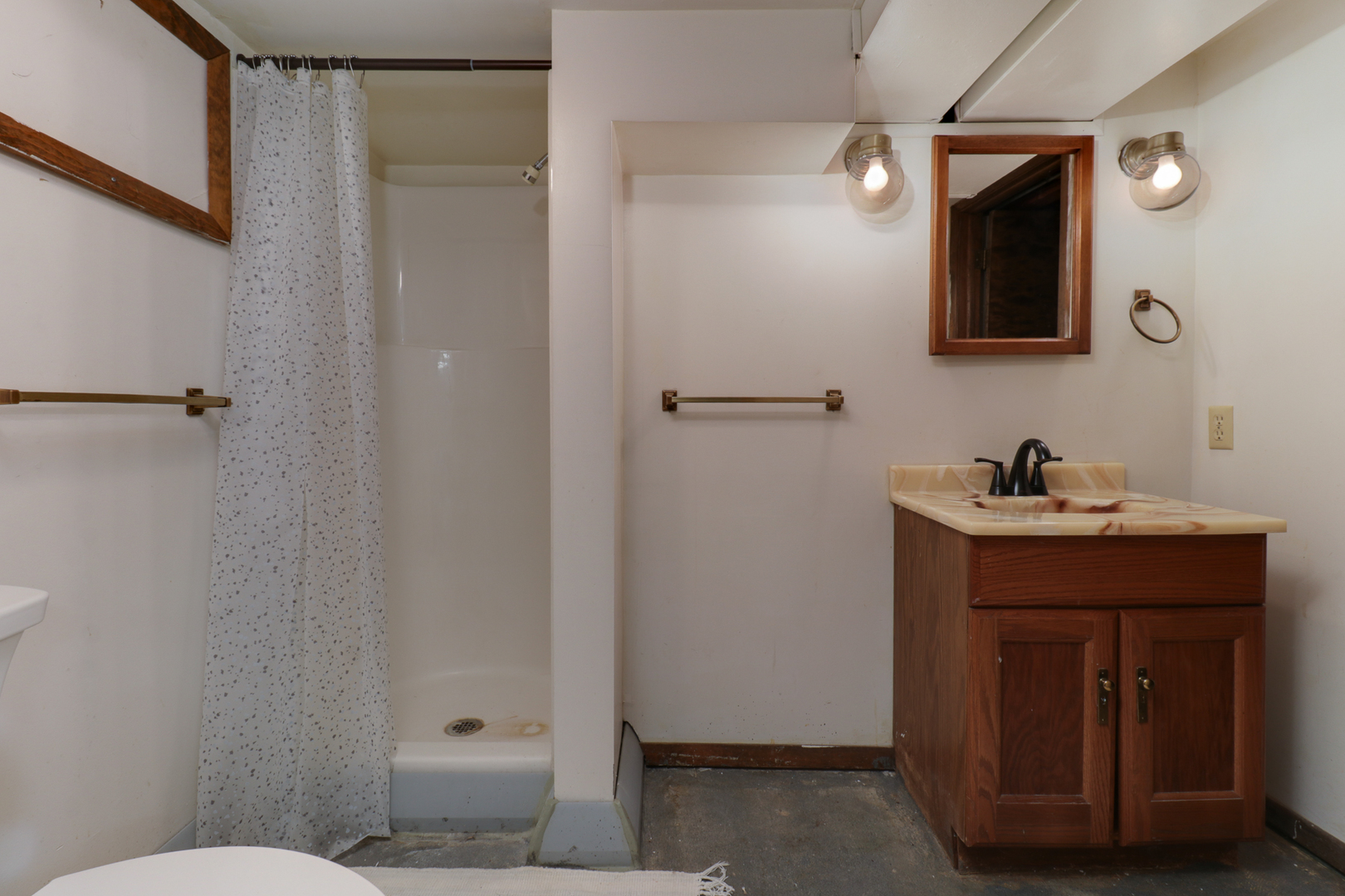 2202 E Lincoln Street #7, Bloomington, IL 61701