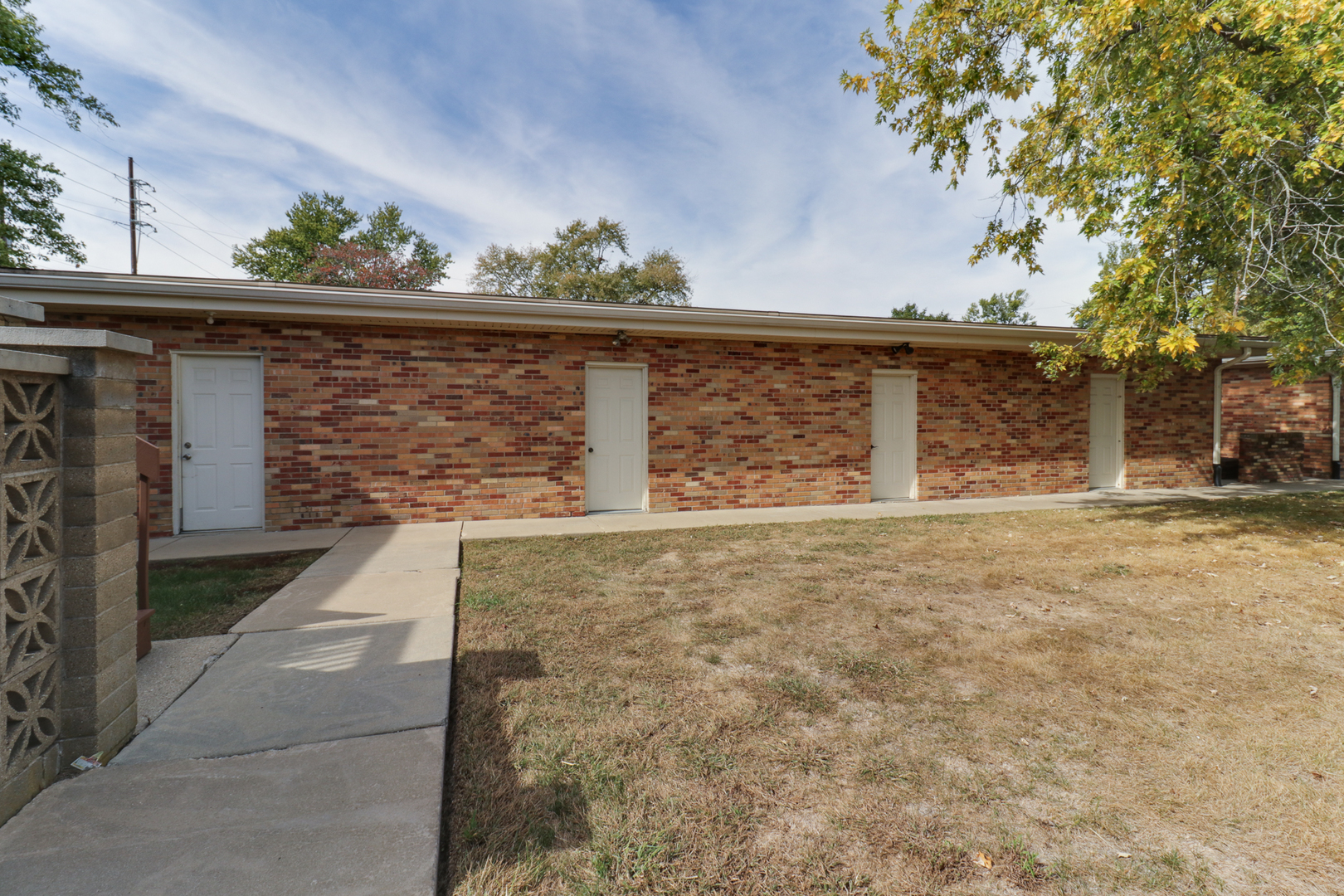 2202 E Lincoln Street #7, Bloomington, IL 61701