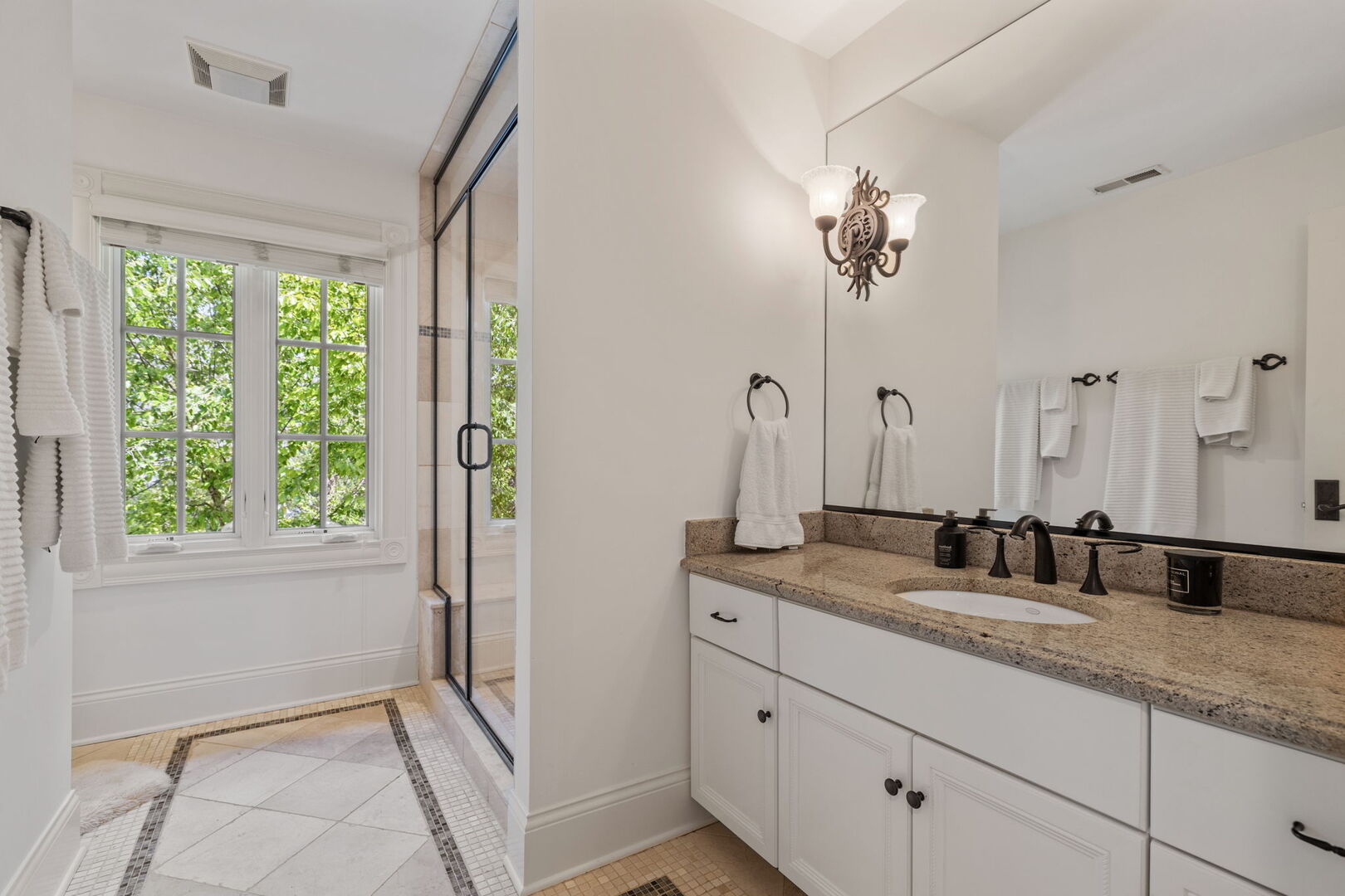 17 Ambriance Drive, Burr Ridge, IL 60527