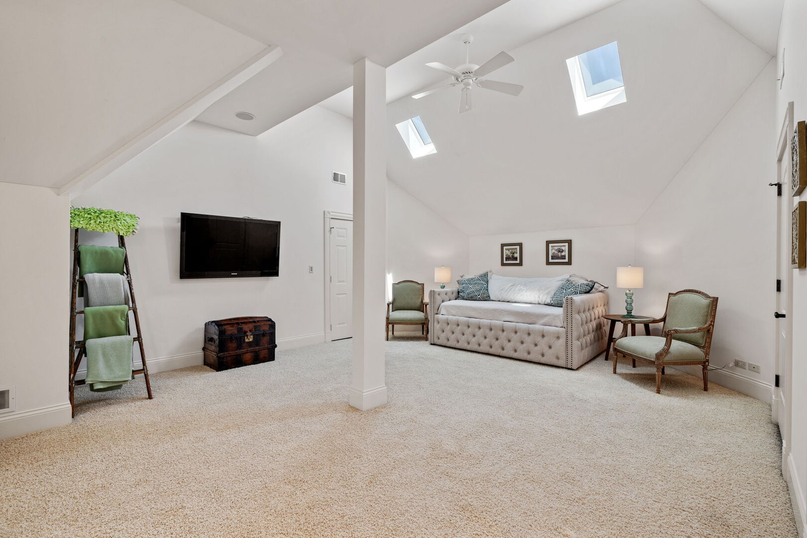 17 Ambriance Drive, Burr Ridge, IL 60527