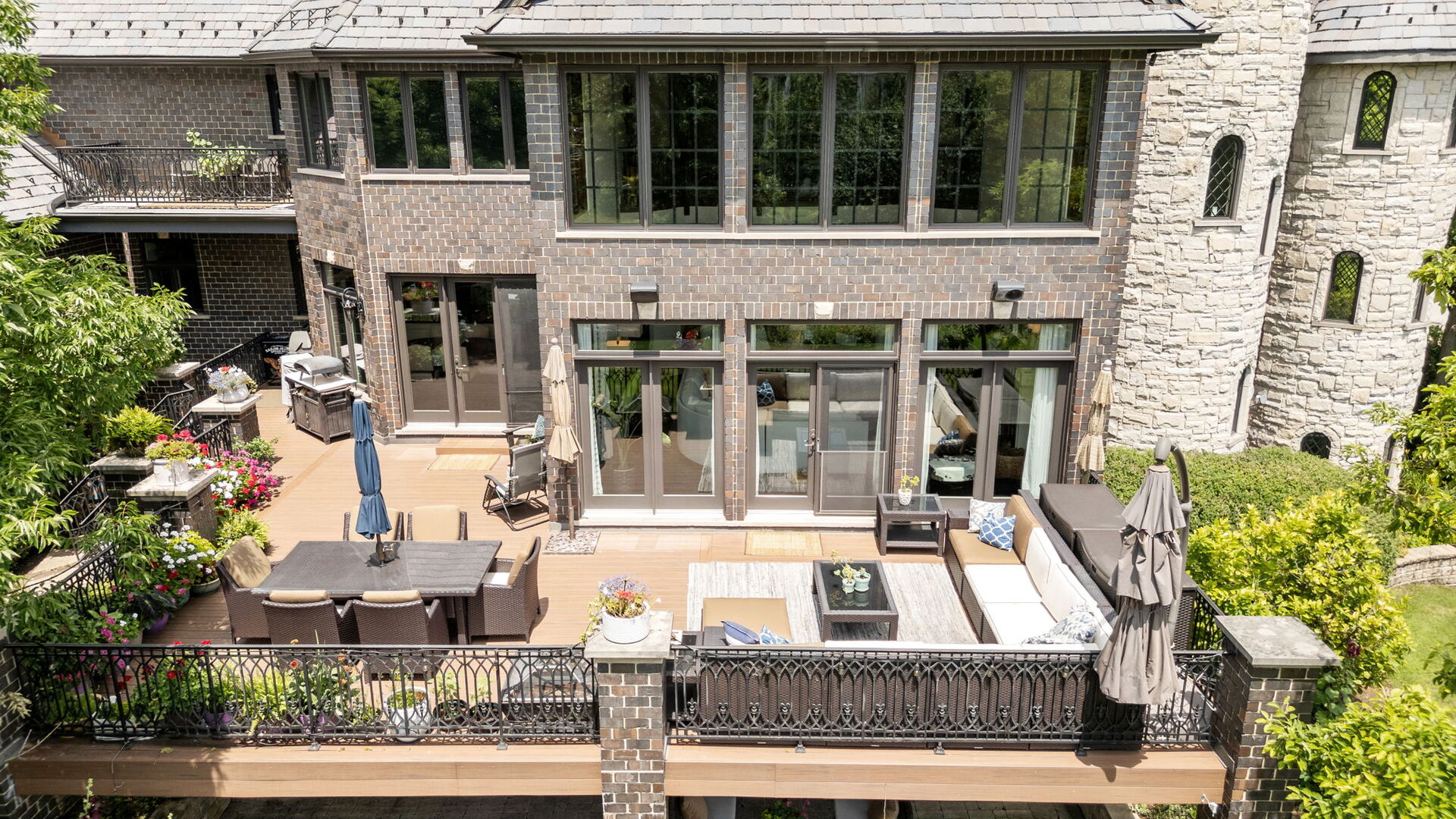 17 Ambriance Drive, Burr Ridge, IL 60527