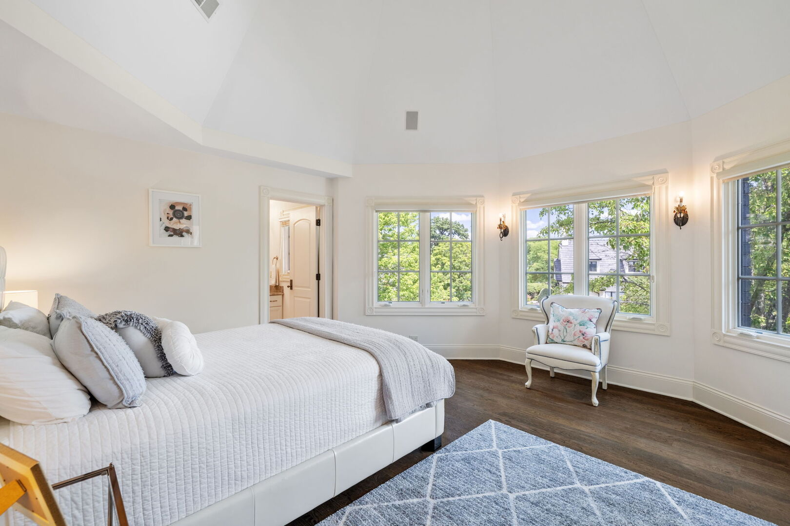 17 Ambriance Drive, Burr Ridge, IL 60527