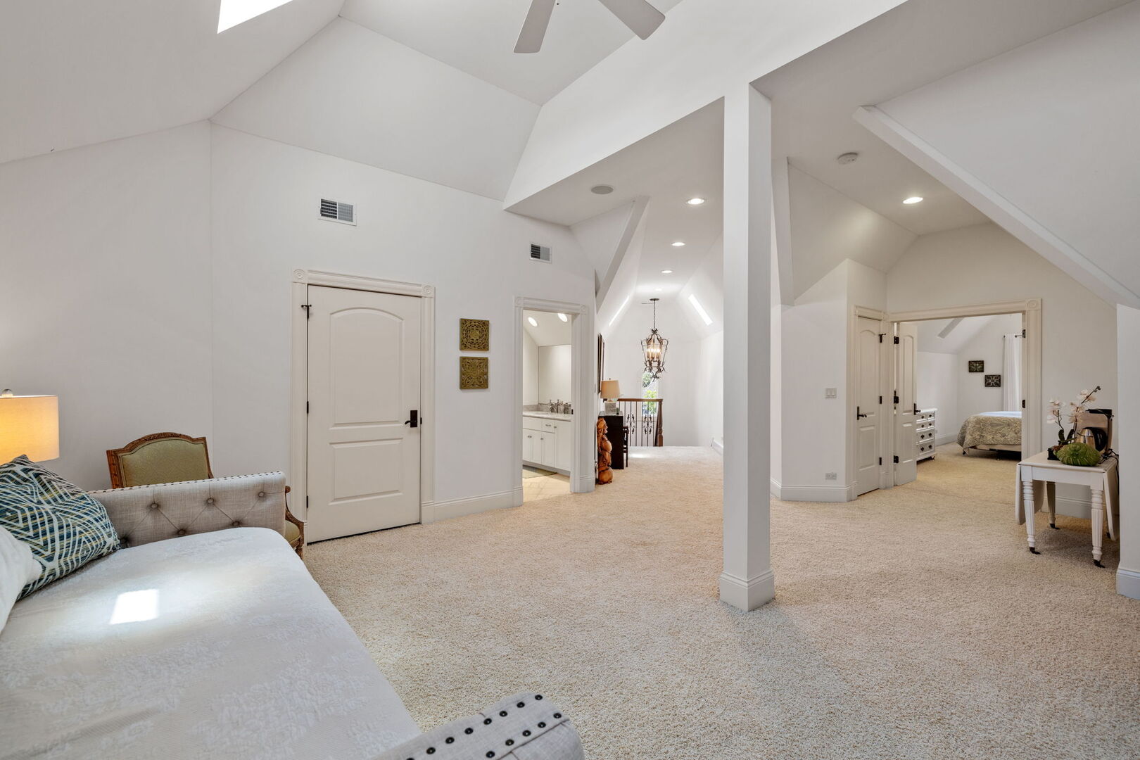 17 Ambriance Drive, Burr Ridge, IL 60527