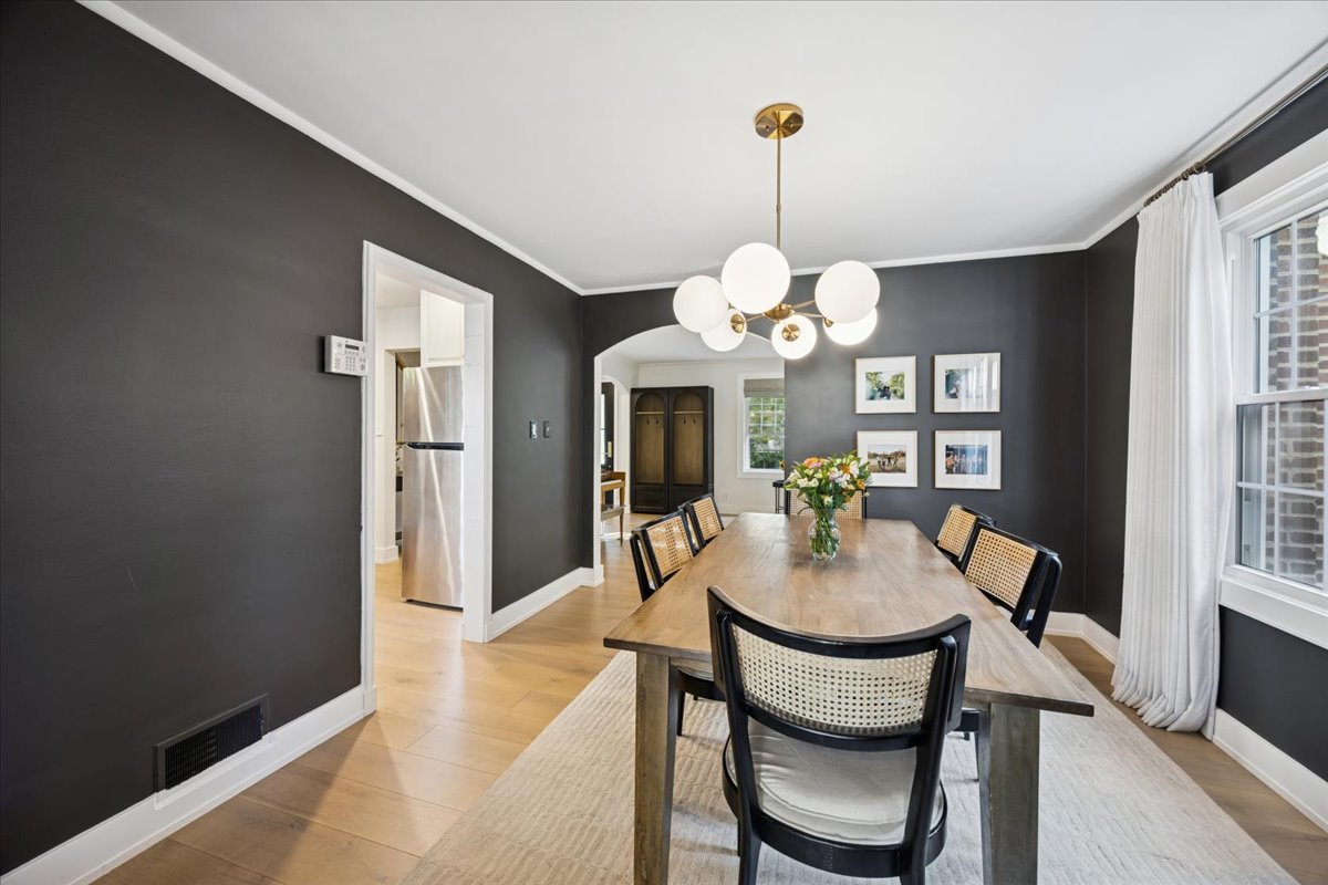 9646 S Leavitt Street, Chicago, IL 60643