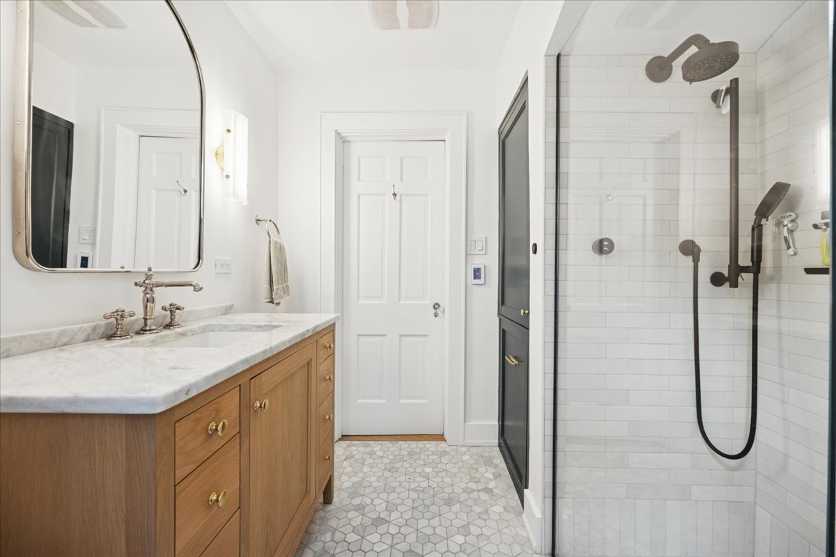 9646 S Leavitt Street, Chicago, IL 60643