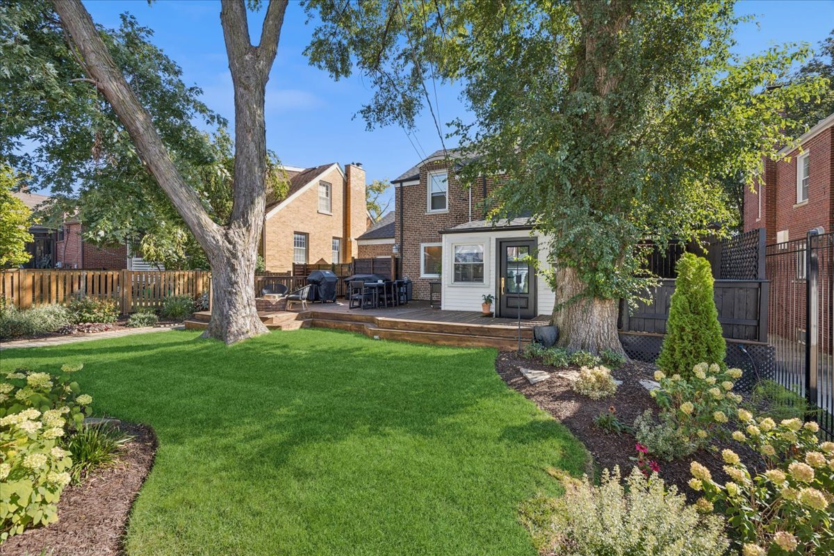 9646 S Leavitt Street, Chicago, IL 60643