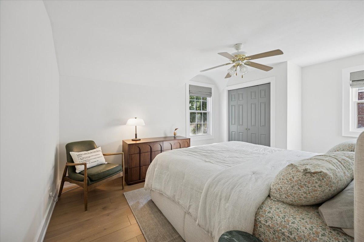 9646 S Leavitt Street, Chicago, IL 60643