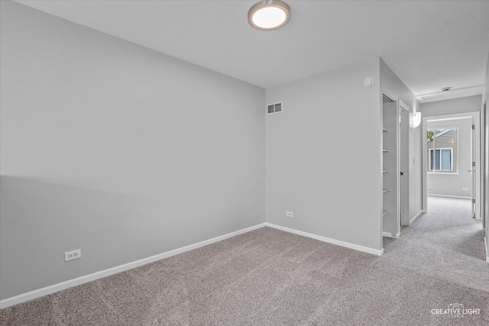 911 Symphony Drive, Aurora, IL 60504