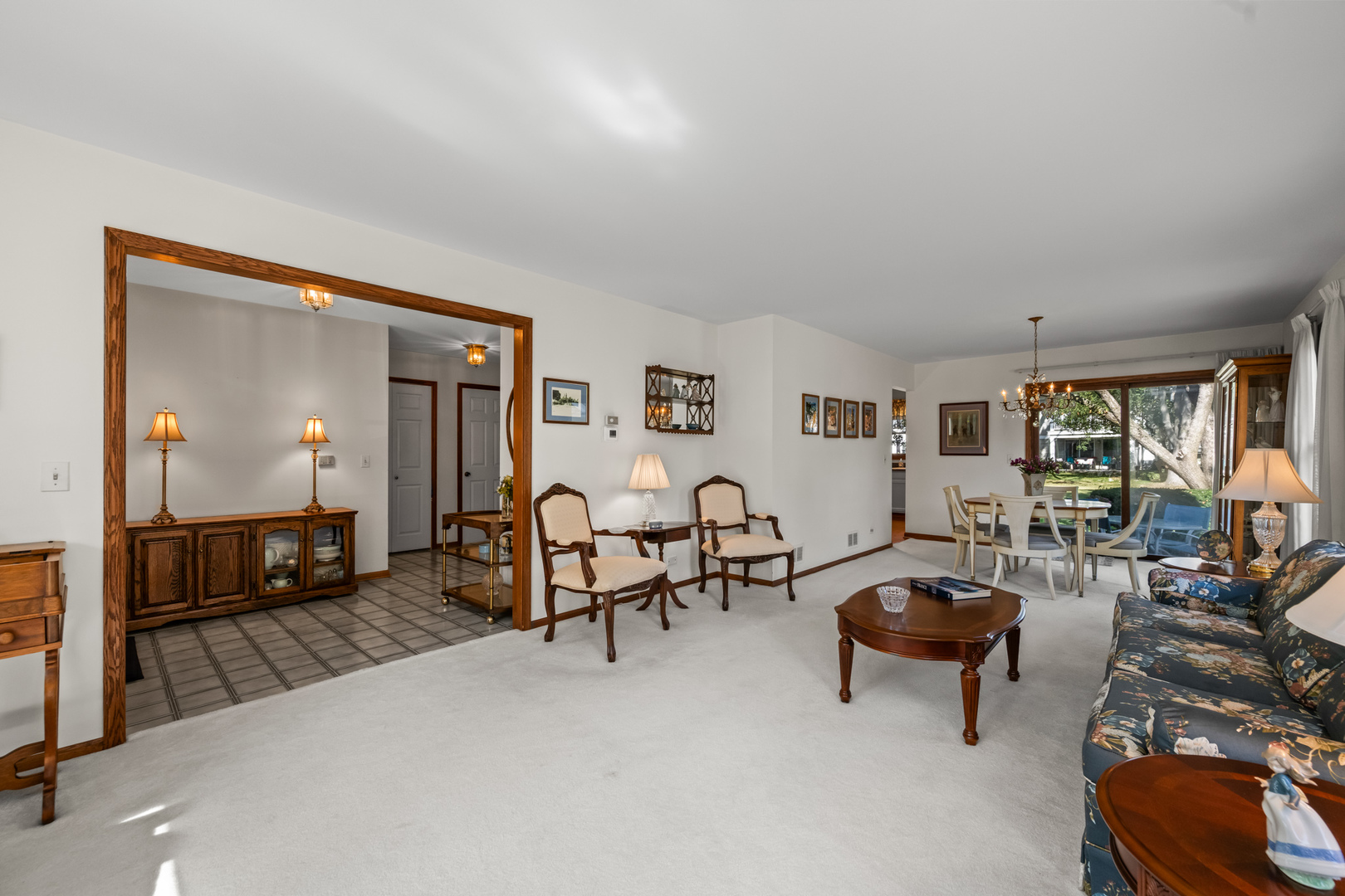 212 Country Club Drive, Prospect Heights, IL 60070
