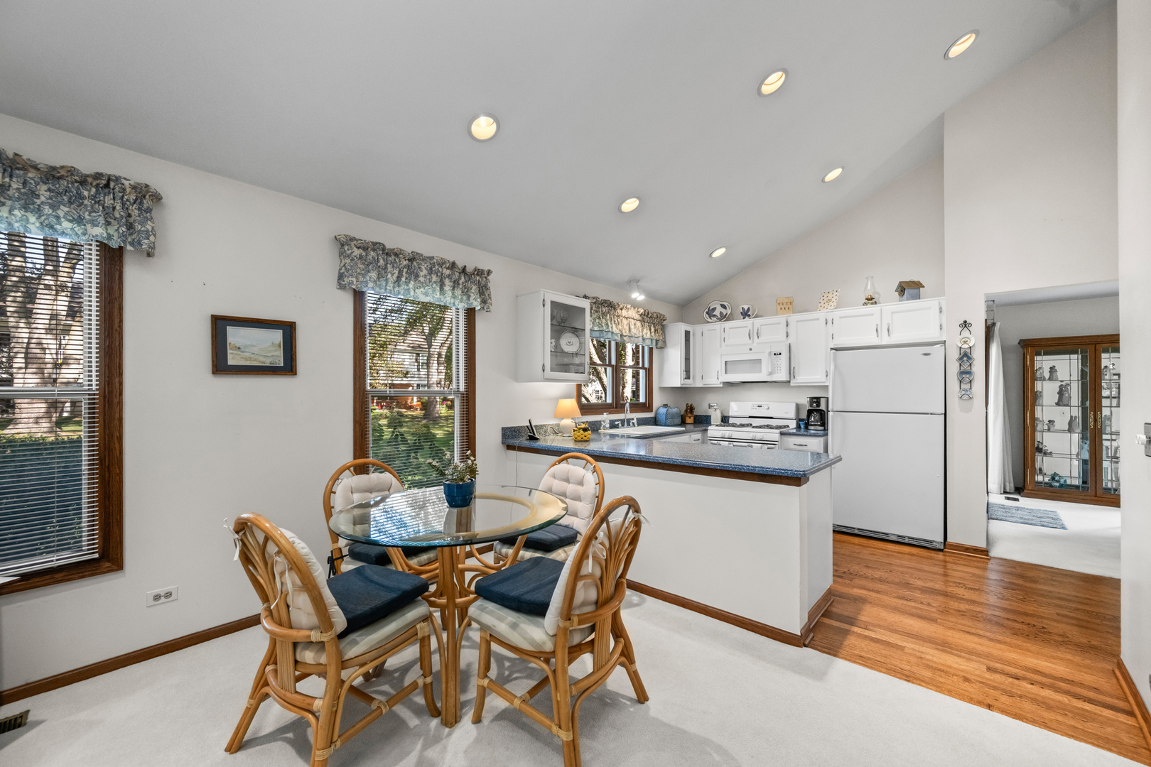 212 Country Club Drive, Prospect Heights, IL 60070