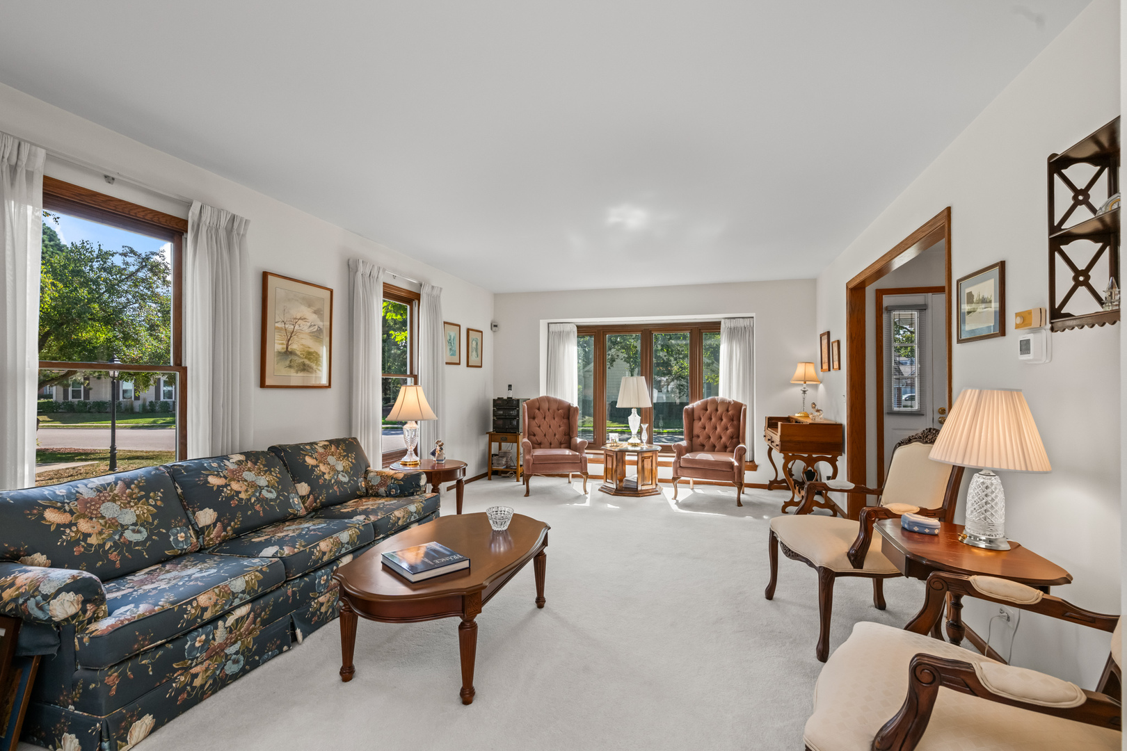 212 Country Club Drive, Prospect Heights, IL 60070
