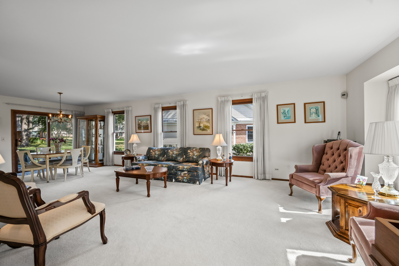 212 Country Club Drive, Prospect Heights, IL 60070