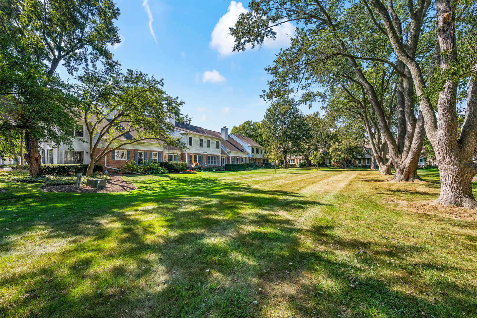 212 Country Club Drive, Prospect Heights, IL 60070