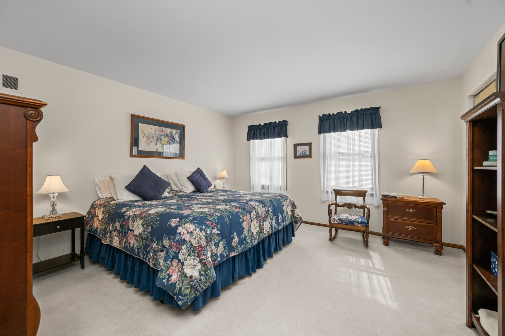 212 Country Club Drive, Prospect Heights, IL 60070