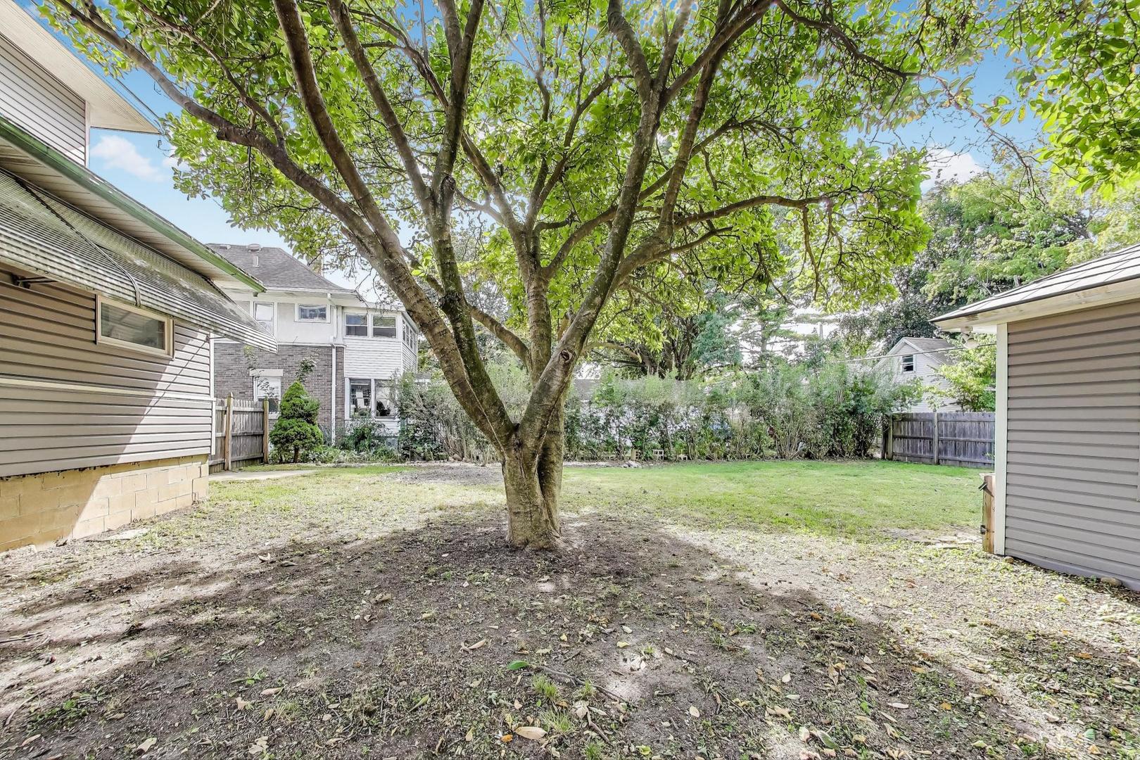 713 S 4th Street, Aurora, IL 60505